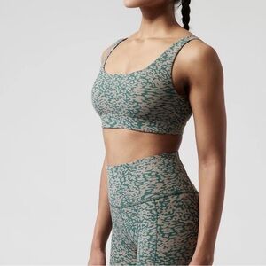 NWOT ATHLETA Exhale Sports Bra